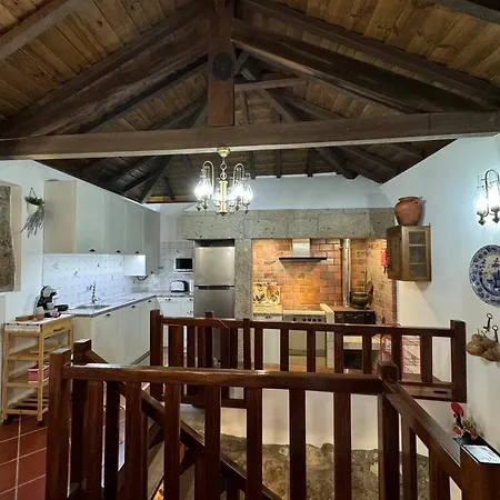 Casa Da Varziela 펜션